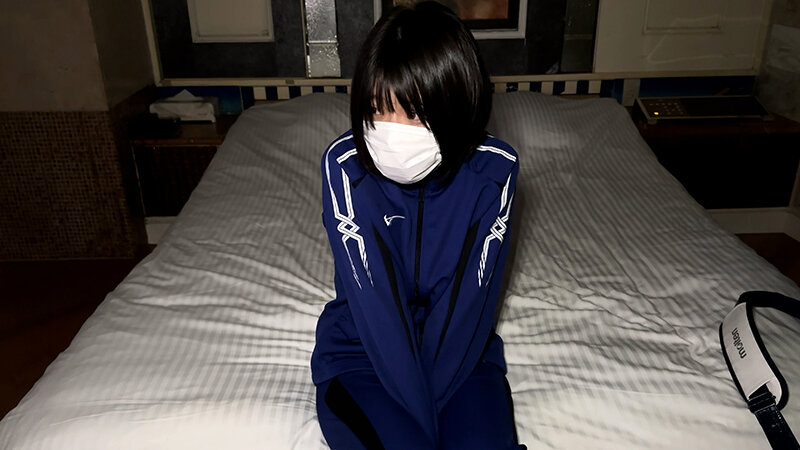 「【素人】ミニ系スレンダー美少女とハメ撮り中出しセックス｜桃色吐息のお嬢ちゃんとおじさんの禁断映像」のサンプル画像11枚目