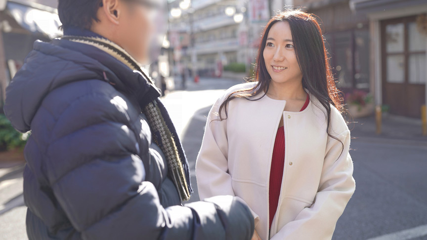 「【素人熟女ナンパ】地元商店街で見つけた逸材美熟女12人との濃厚セックス4時間SP」のサムネイル