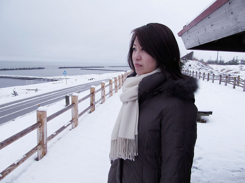 「【熟女】艶やかな和服姿の美熟女が魅せる人生紀行～浴衣の奥に秘めた情欲～【AIリマスター】」のサンプル画像1枚目