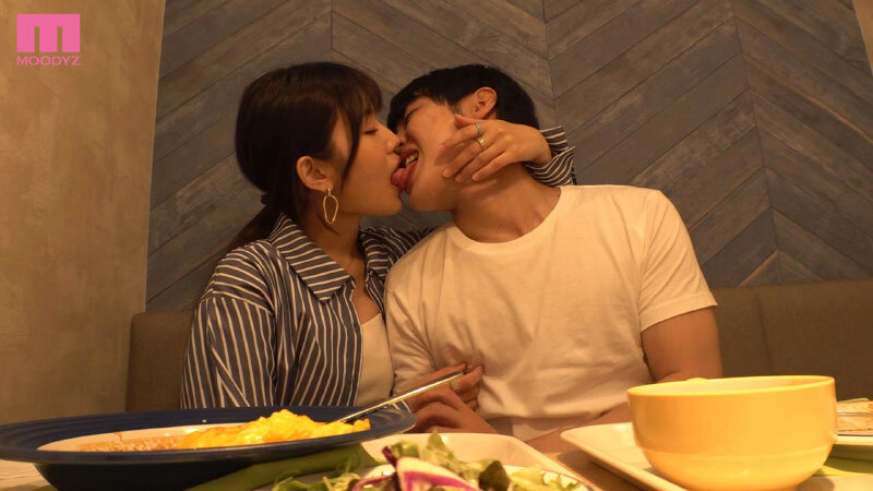 「神宮寺ナオが魅せる寝取られNTR！巨乳痴女の淫語囁き誘惑で中出し三昧の密着デート」のサムネイル