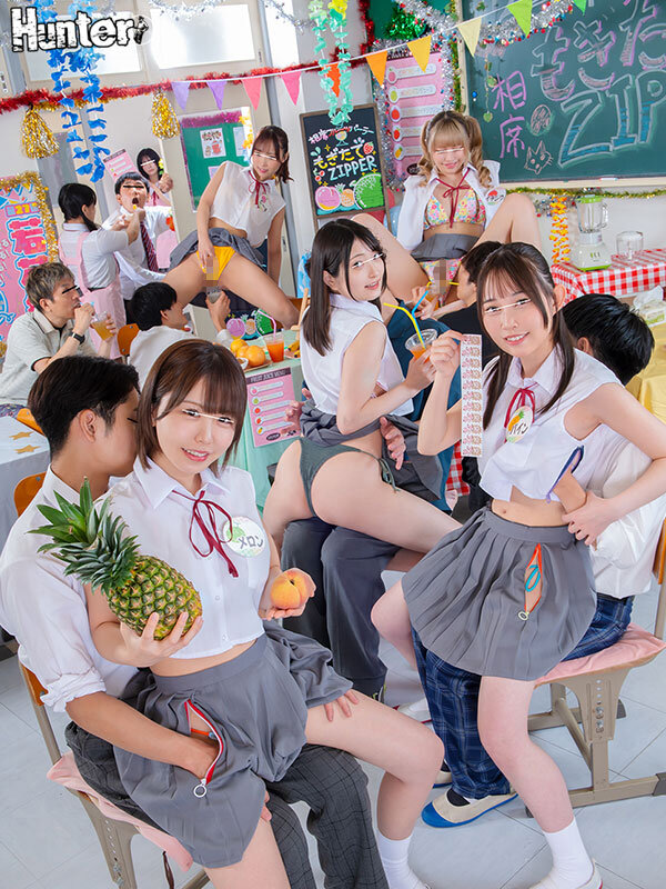 「学園祭で女子校生と密着相席体験！制服JKにフェラ・バック・中出しの過激プレイ」のサンプル画像1枚目