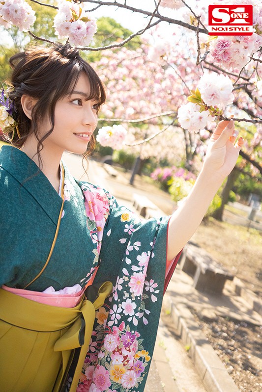 「河北彩花の騎乗位が最高！スレンダー巨乳美少女の長身ボディに釘付けになる神シーン」のサンプル画像9枚目