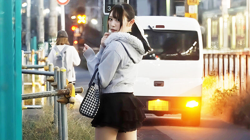 「【素人】街で出会ったお姉さんに手コキ・フェラでこっそり口内発射させてもらった体験談」のサンプル画像3枚目