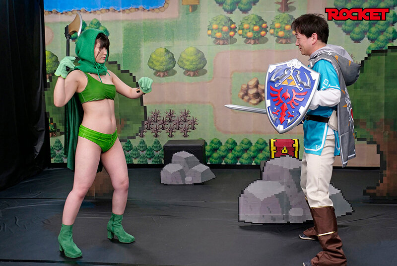 「沙月恵奈・加賀美さら・有加里ののかがRPGコスプレで魅せる！モブキャラなりきりプレイ」のサンプル画像4枚目