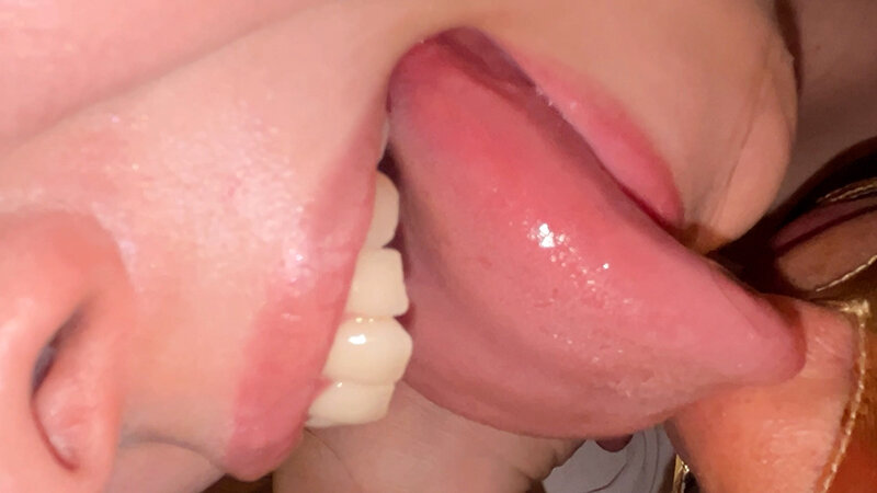 「【素人ナンパ】ドSお姉さんが実況しながら濃厚鼻フェラ責め！M男が悶絶する刺激プレイ」のサンプル画像4枚目