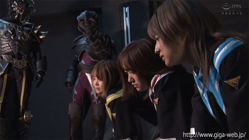 「若宮穂乃・音琴るい・渚みつき出演！女戦士ヒロインピンチ 戦隊壊滅の危機に挑む激闘バトル」のサンプル画像20枚目