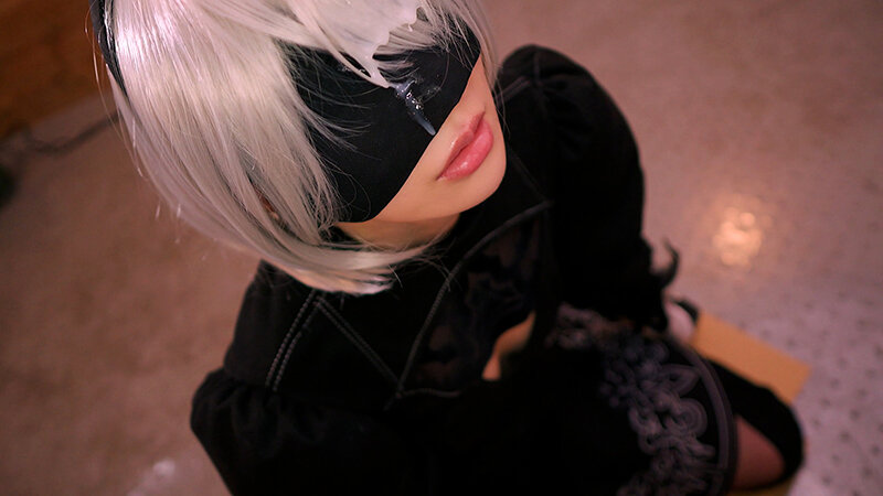 「Nia（伊東める）美乳コスプレで中出し顔射！潮吹きフェラも披露する過激プレイ動画」のサンプル画像4枚目