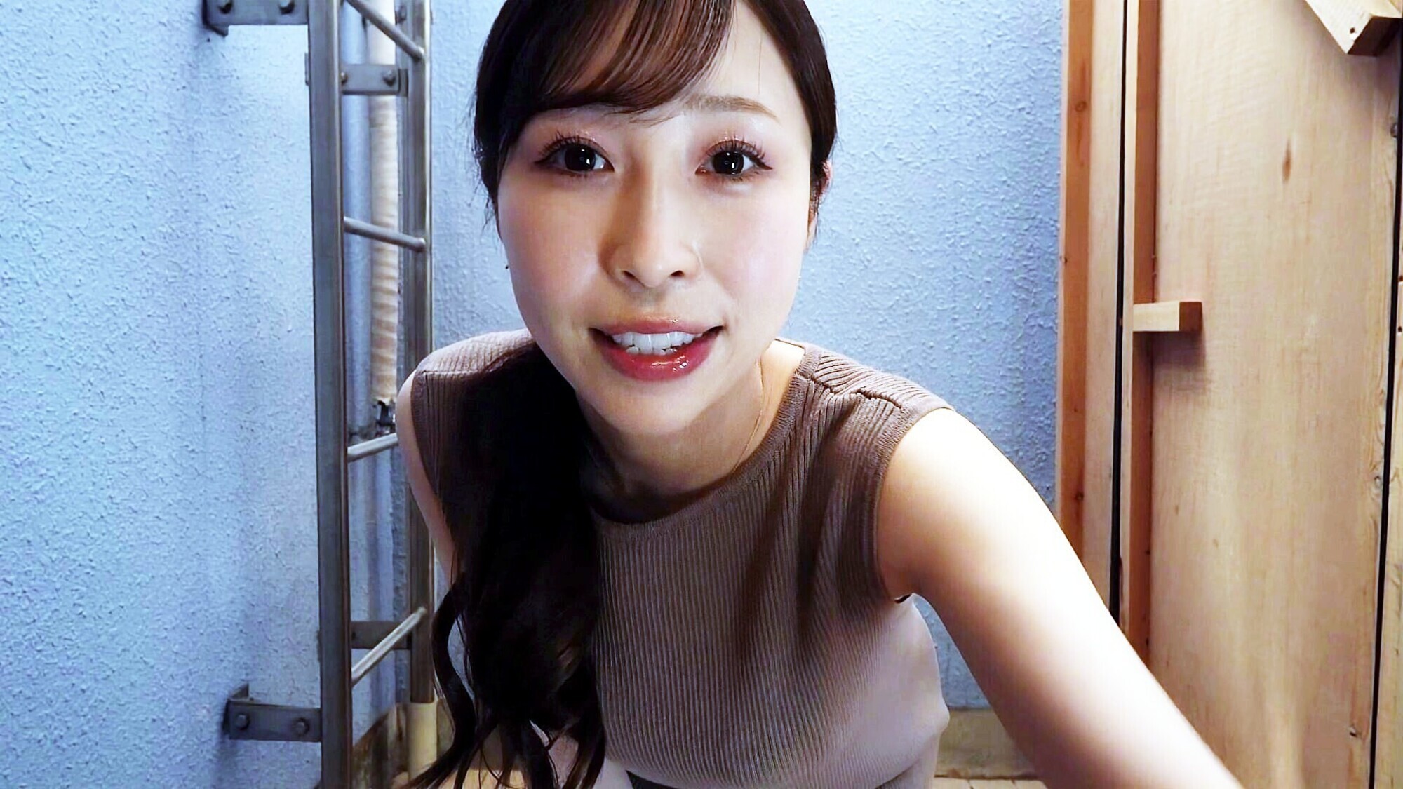 「「私を目で壊してっ！」本能がバグる自撮り淫乱妻オナニー 工藤ゆり」のサムネイル