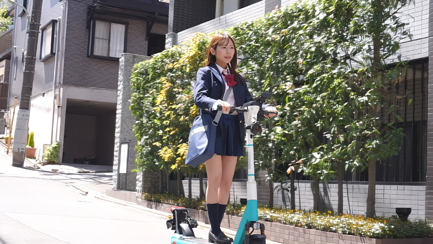 「【制服女子】巨乳女先輩が童貞後輩を挑発したら逆に激しく攻められて何度も絶頂してしまう展開」のサンプル画像14枚目