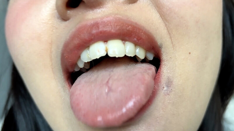 「【素人ナンパ】コールセンター勤務の美人お姉さんに街角で声かけ！口内観察に恥じらう姿が可愛すぎる」のサンプル画像8枚目