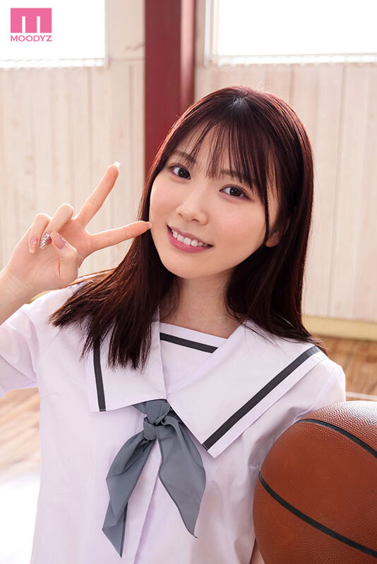 「石川澪のスク水フェラが激エロ！スレンダー美少女とプールサイドで濃厚不倫SEX」のサムネイル