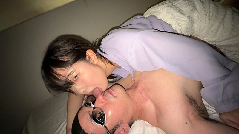 「【谷田かりな】素人お姉さんをナンパ!自撮り顔舐め&匂い嗅ぎの個人撮影動画」のサンプル画像12枚目