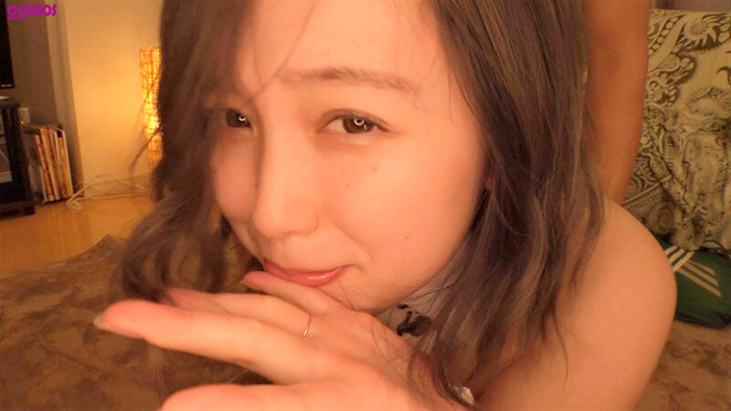 「【素人人妻】巨乳巨尻の25歳セフレ妻ねねちゃんが濃厚フェラ＆ごっくんご奉仕プレイ」のサンプル画像20枚目