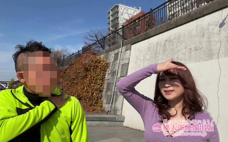 「熟女女優・川上ゆうが逆ナンからカーセックスで即ハメ!素人男性を誘惑する痴女ドライブ」のサンプル画像2枚目