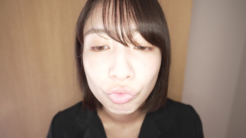 「【湊波流】【口腔フェチ】歯と舌の接写観察プレイ｜変態紳士の匂いチェック動画【マニアック】」のサンプル画像16枚目