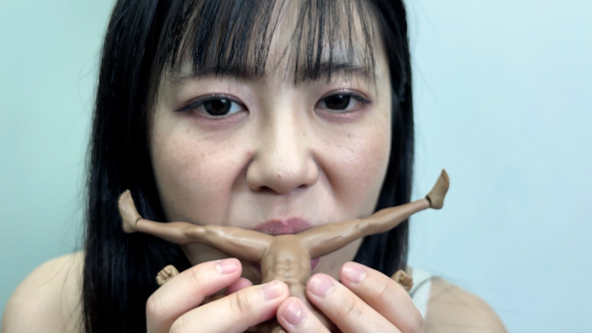 「【素人】あずさちゃんの唾液たっぷり舐め回しプレイ【M男向け痴女動画】」のサンプル画像10枚目