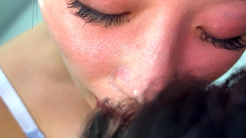 「【素人ナンパ】優しいお姉さんゆのちゃんの言葉責めと濃厚鼻フェラでM男が悶絶する神テクニック」のサンプル画像3枚目