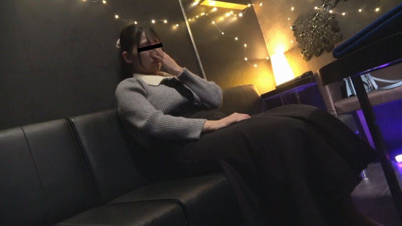 「素人人妻がヒトカラで痴女化！中出しされる熟女妻5名の過激プレイ映像」のサンプル画像2枚目