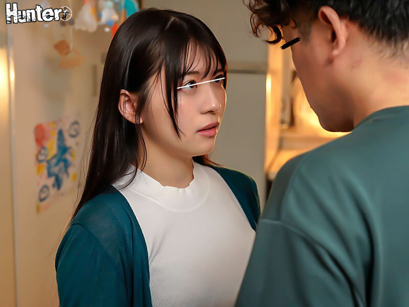 「【人妻・主婦】幼馴染の人妻と再会して中出しセックス！騎乗位とバックで濃厚フェラ抜き」のサンプル画像3枚目