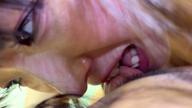 「【素人ナンパ】お姉さん系美女ももなちゃんの濃厚フェラテクニックが凄すぎる件」のサンプル画像8枚目