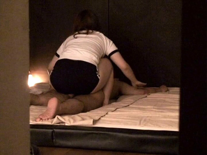 「【盗撮・のぞき】女子校生の体操着ブルマ姿を密着撮影！横浜発エステ店のリアル映像【AIリマスター】」のサンプル画像9枚目