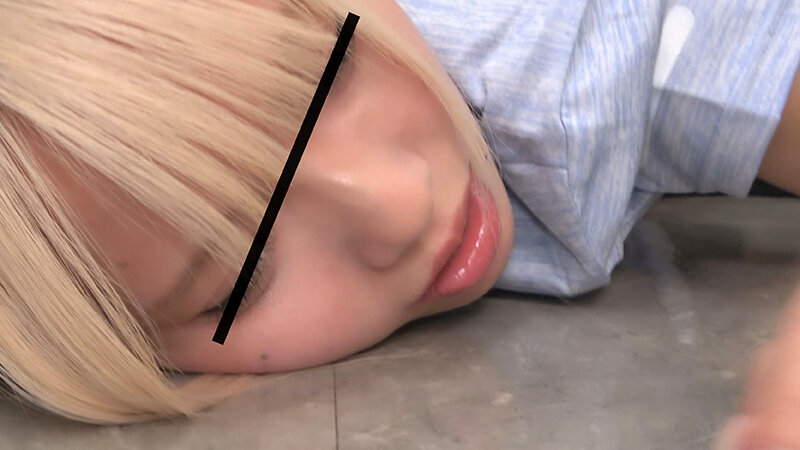 「【素人】巨尻キャリアウーマンをジムのロッカーで中出し！局部アップで魅せる濃厚セックス」のサンプル画像2枚目