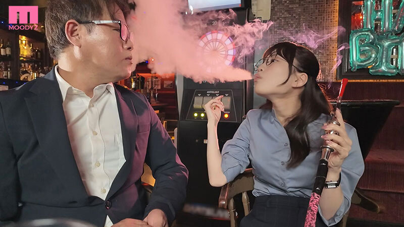 「天宮花南が巨乳女上司役で乱交＆中出し！酔った勢いで濃厚キス連発の誘惑プレイ」のサンプル画像5枚目