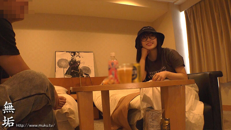 「めがね女子との友情が一線を越えた日｜3P・中出し・放尿プレイで変わるセフレ関係」のサンプル画像7枚目