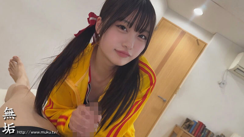 「【素人カップル】汗だく運動部美少女と放尿お漏らし中出しSEX！部活帰り即ハメBEST」のサンプル画像11枚目