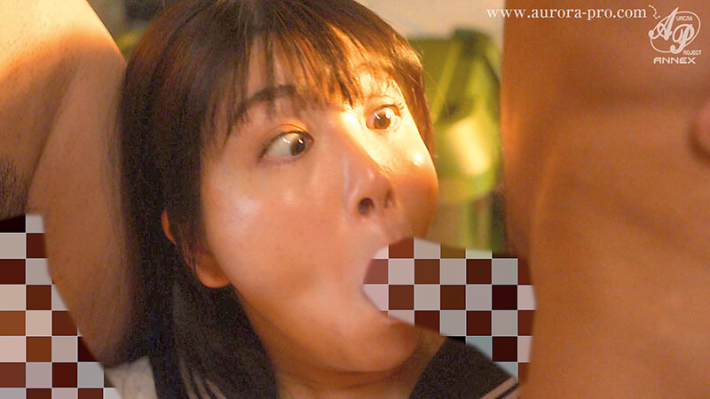 「真白ふわり 巨乳女子校生が3P・4Pで顔射&中出し!おじさん達との濃厚セックス」のサンプル画像19枚目