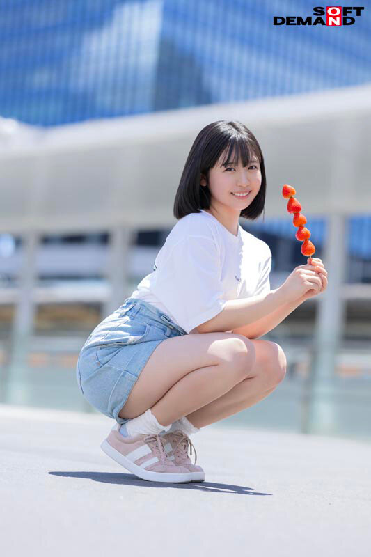 「【桃川ここな】コスプレ女子大生が羞恥の浣腸＆初アナル体験で悶絶！局部アップで魅せるAVデビュー作」のサンプル画像2枚目