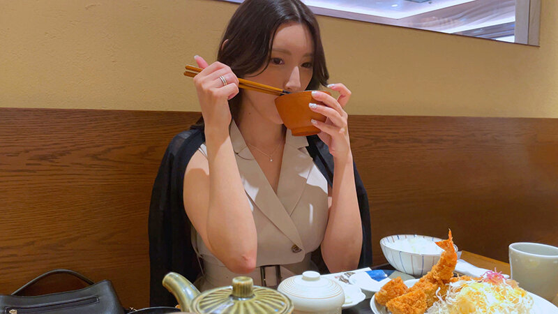 「森沢かな（飯岡かなこ）人妻セフレとの不倫NTR中出しハメ撮り3P濃厚セックス」のサンプル画像12枚目