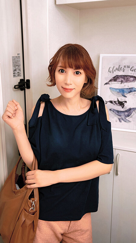 「パイパンニューハーフがフェラと中出しで奉仕!アナルも楽しめる興奮デリヘル体験」のサンプル画像15枚目