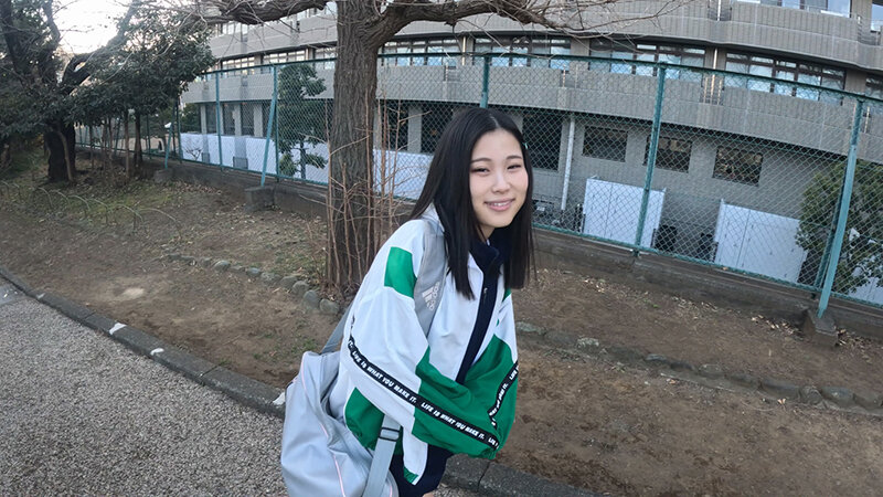 「【素人発掘】貧乳スレンダー美少女がごっくん初挑戦!SNS裏垢16万フォロワーの小柄系女子の本気エロ」のサンプル画像8枚目