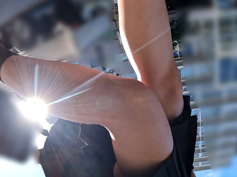 「【素人】巨乳美女4人にローションマッサージからの連続中出し＆大量ぶっかけ【完全保存版】」のサンプル画像10枚目