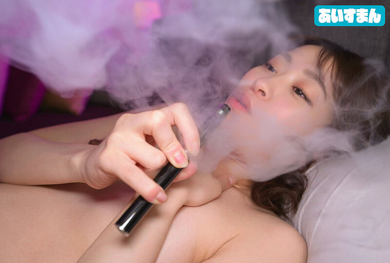 「【素人】清楚な美乳お姉さんがバイブ責めで感じまくり！M女公務員に中出しする濃厚プレイ」のサンプル画像16枚目