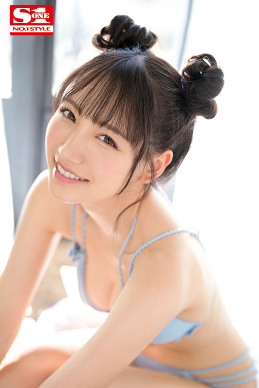 「三田真鈴が激しく潮吹き！美少女の3P・4Pで痙攣イキまくり大絶頂スペシャル」のサムネイル