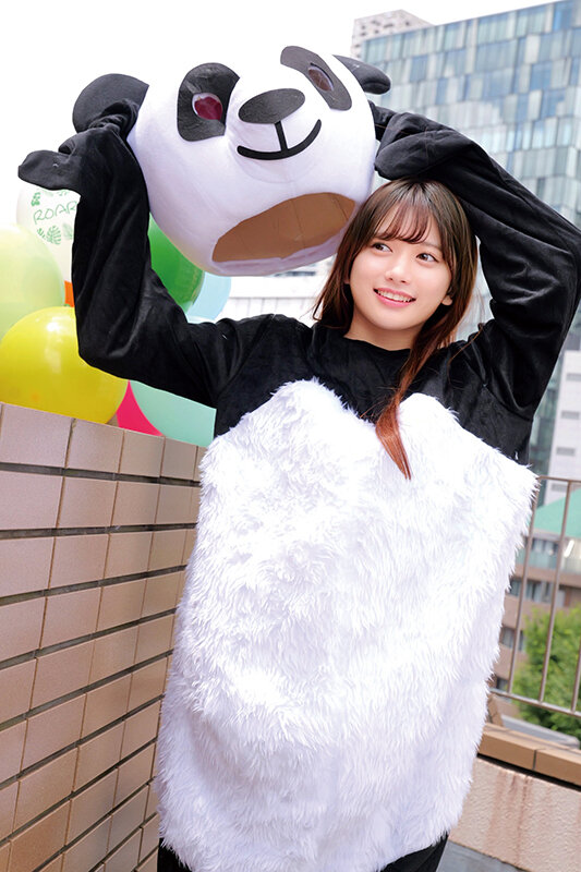 「【素人】遊園地キャスト4名の着替え盗撮＆中出し映像｜着ぐるみの中の人プライベート流出」のサムネイル