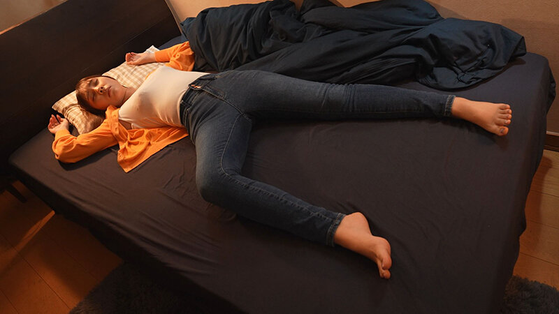 「【素人】27歳スレンダー美人に中出し！婚活アプリで出会った女性との盗撮映像【パイパン】」のサムネイル