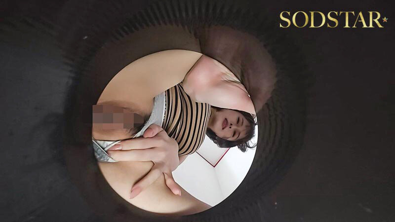 「【MINAMO】美乳女優が潮吹き絶頂！バックで攻められ中出しされる密室プレイ動画」のサンプル画像4枚目