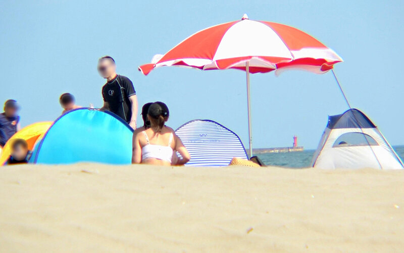 「【素人ナンパ】ビキニ巨乳美女を海でGET!水着姿の素人娘と即ハメ体験」のサムネイル