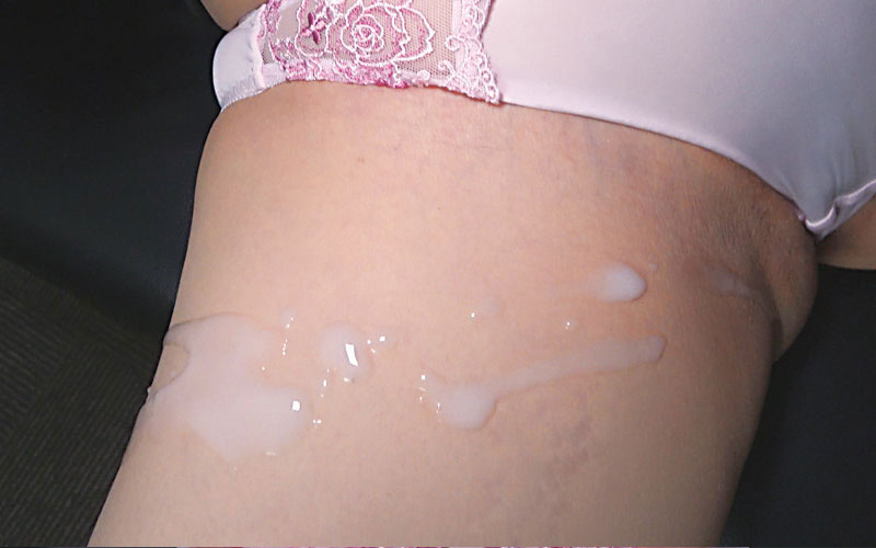 「【熟女】美熟女に見つめられながらの主観オナニーサポート動画｜興奮必至の射精体験」のサンプル画像9枚目