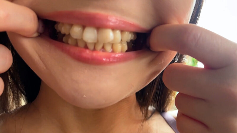 「【素人ナンパ】街角で声をかけたお姉さん店員みおりさんの恥じらい口内観察プレイ動画」のサンプル画像10枚目