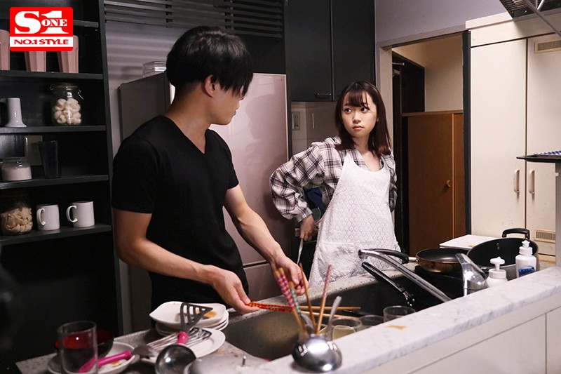 「架乃ゆら NTR寝取られ作品|美乳スレンダー美少女が彼氏の横で親友と3P」のサムネイル