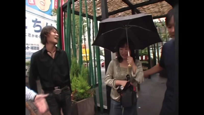 「【熟女ナンパ】五十路未亡人に中出し！人妻熟女との濃厚セックス体験」のサンプル画像14枚目