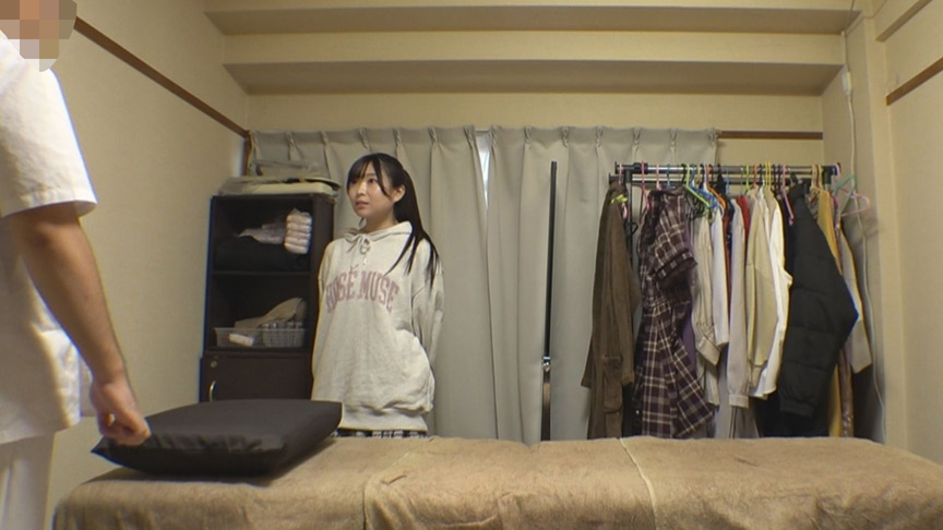 「辻いまる オイルマッサージで感じすぎて中出し懇願!興奮エステの素人娘が乱れる」のサムネイル