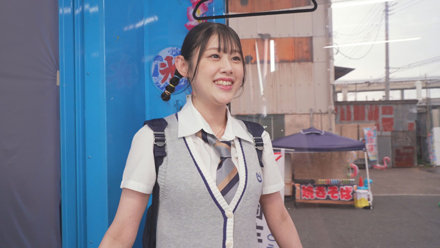 「【素人JD】マジックミラー号でパイズリ陶芸チャレンジ！敏感乳首を刺激され初体験【企画】」のサムネイル