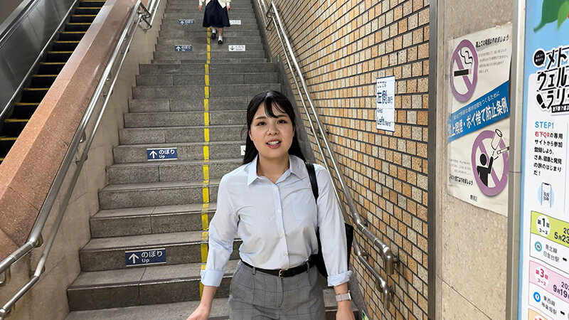 「生田優梨のあざと系OL動画｜素人後輩女子との濃厚キス＆顔射プレイが話題」のサンプル画像15枚目