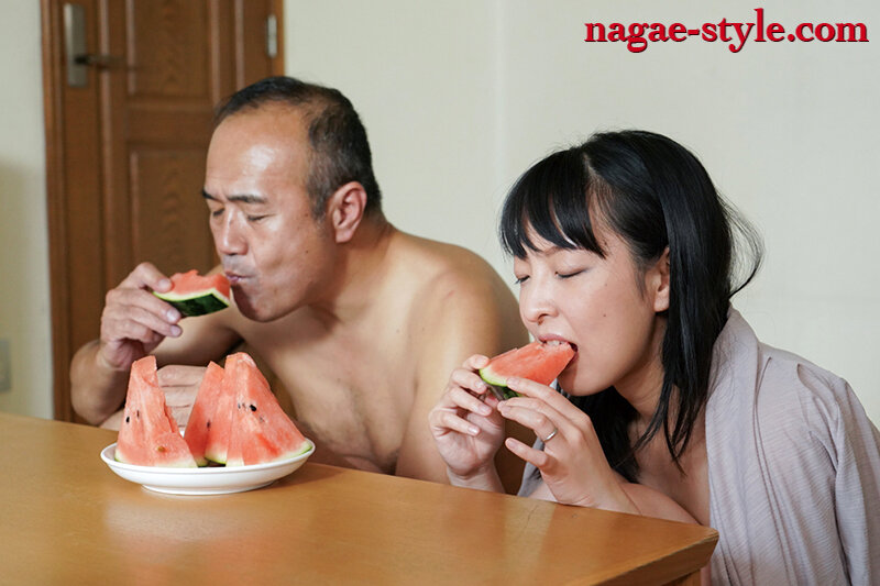 「葵千恵・ましろ杏ら人妻女優が魅せる濃厚キス×寝取られNTRベスト~妻の唇が奪われる瞬間~」のサンプル画像16枚目