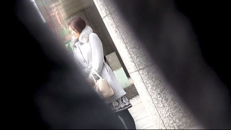 「【人妻NTR】33歳の妻を寝取らせる羞恥プレイ｜興奮必至の寝取られ人妻動画」のサムネイル